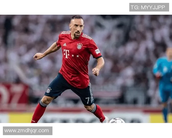 足球界神秘C型球星揭秘 他如何颠覆传统与进攻技巧