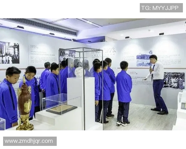 大连首条足球星光大道正式启用 汇聚足球传奇与城市荣耀